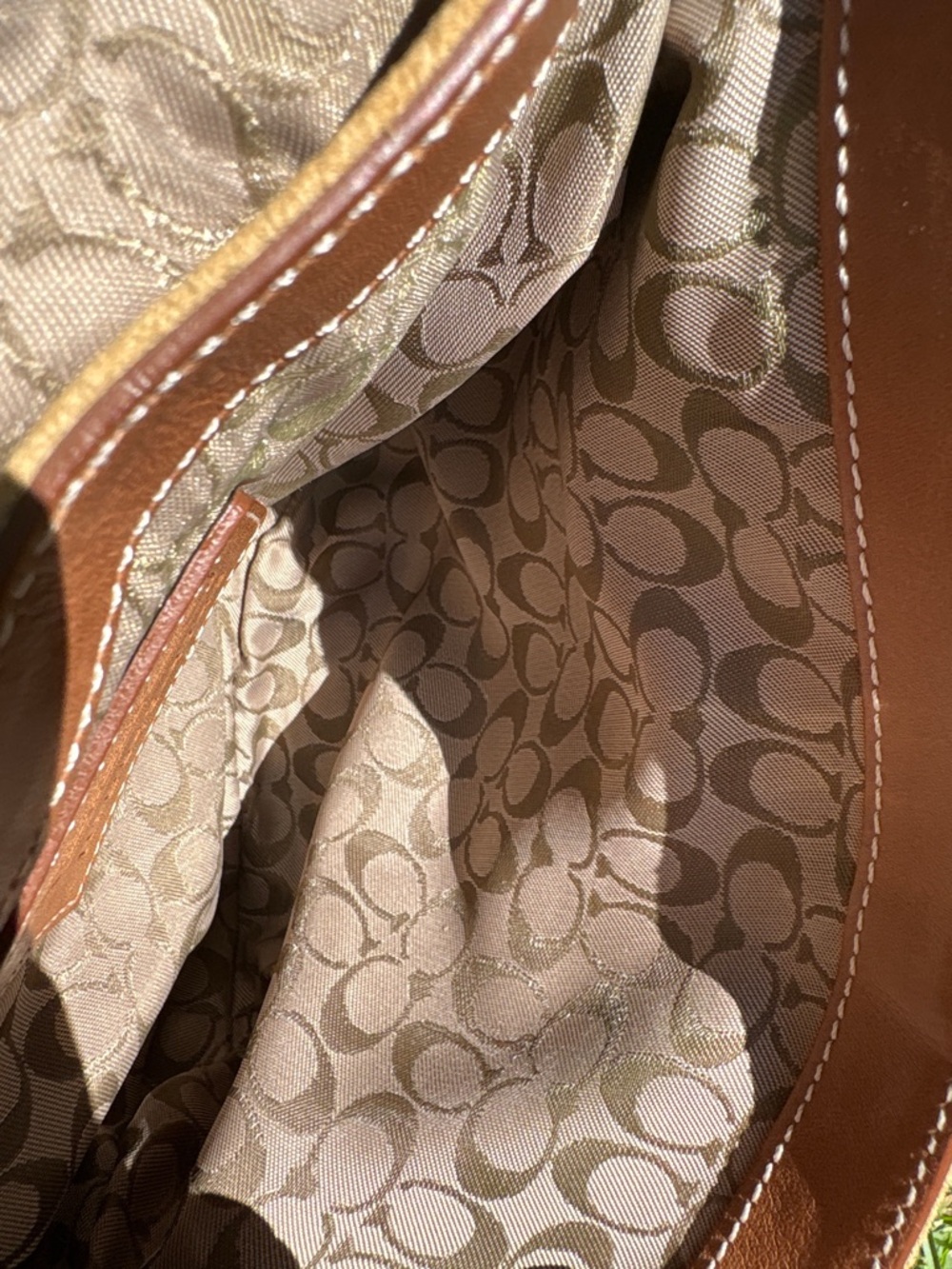 Coach Vintage 2004 Y2K Soho Crossbody Tan Suede with Brown Leather Trim 4743 - Picture 6 of 10